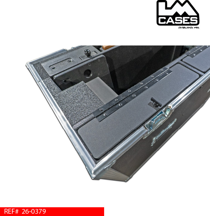 accessory_compartment_locking_door_for_yamaha_dm5_case.jpg