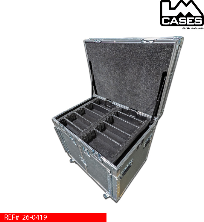 athletic_trainers_trunk_with_removable_dividers.jpg