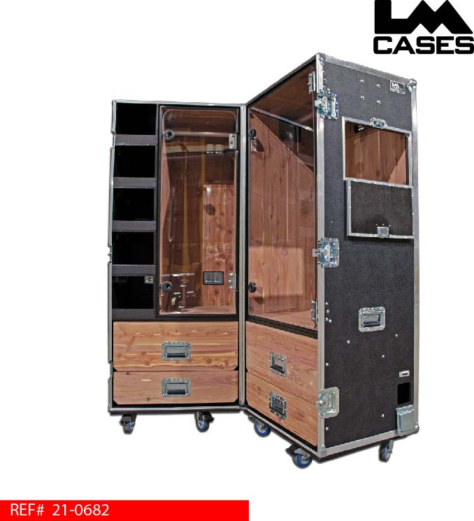 cedar-lined-wardrobe-trunk-flight-case.jpg