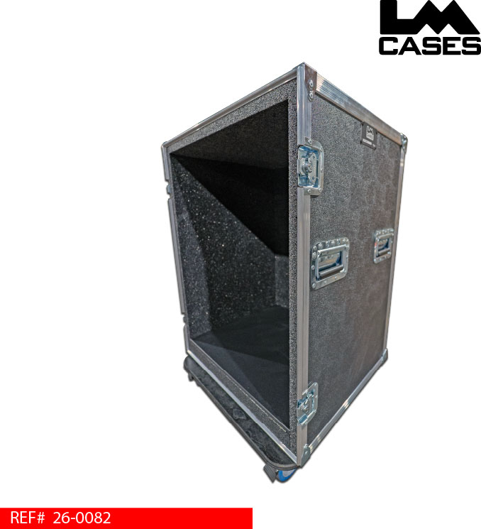 custom_live_in_style_road_case_for_an_ampeg_svt410hlf_bass_cabinet_lm_cases.jpg