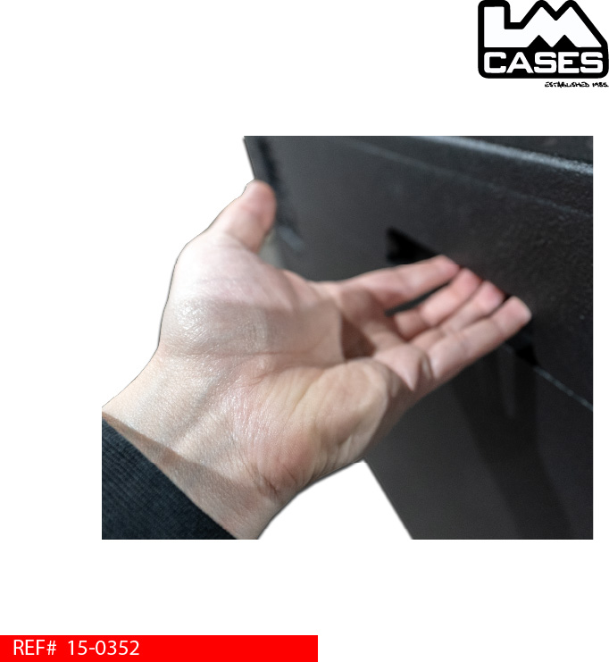 feeder_trunk_lid_pocket_handle.jpg