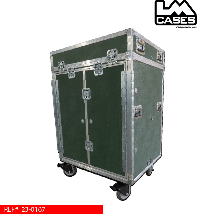 football_equipment_manager_helmet_trunk.jpg