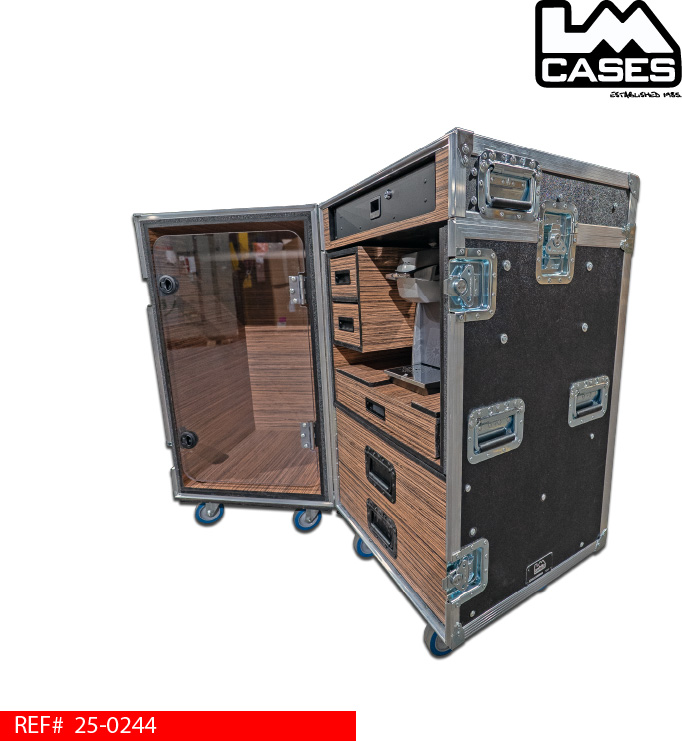 personal_wardrobe_tour_workbox_lm_cases.jpg