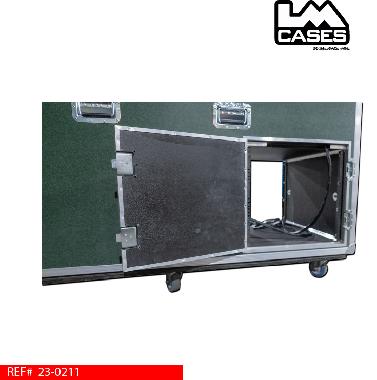 rack_section_trap_door_for_foh_workstation_case.jpg