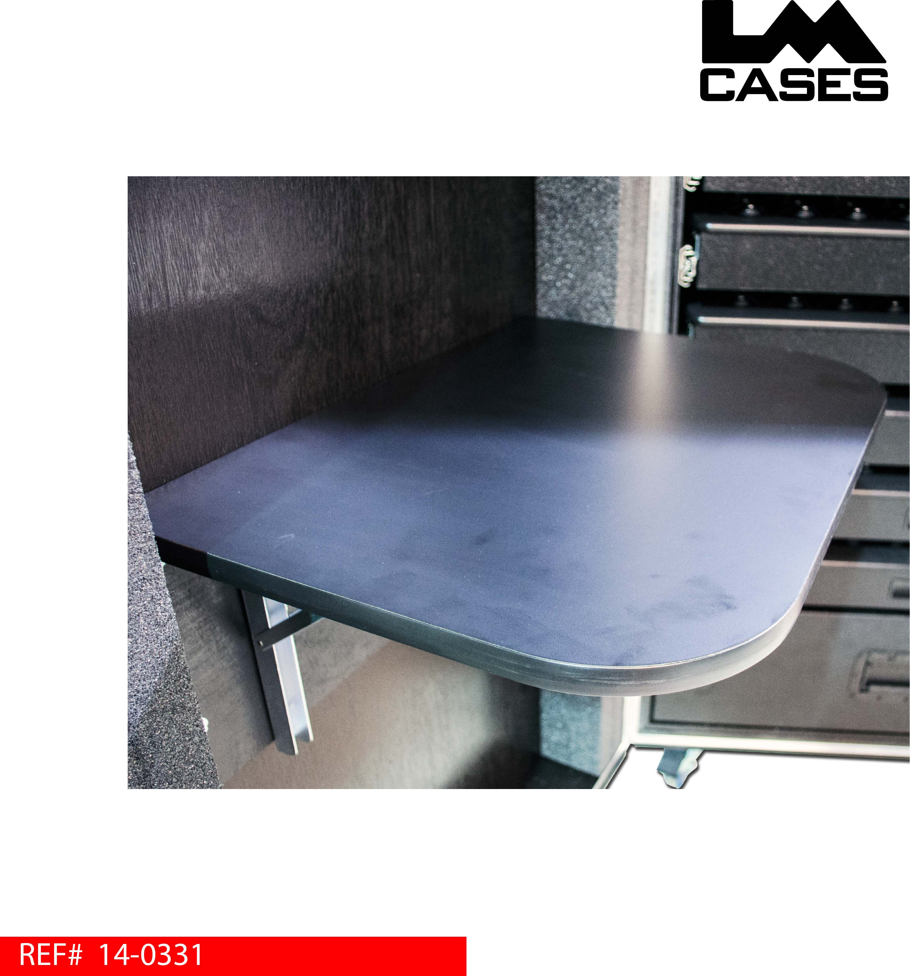 roadcase_lid_mounted_table.jpg